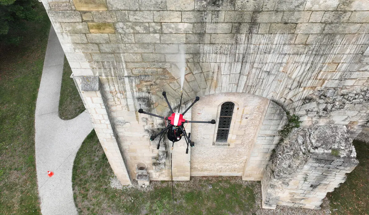 Photo d'une pulvérisation par drone